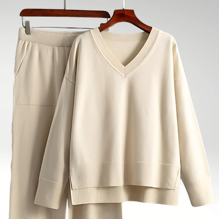 Carol | Two-Piece Set with V-Neck
