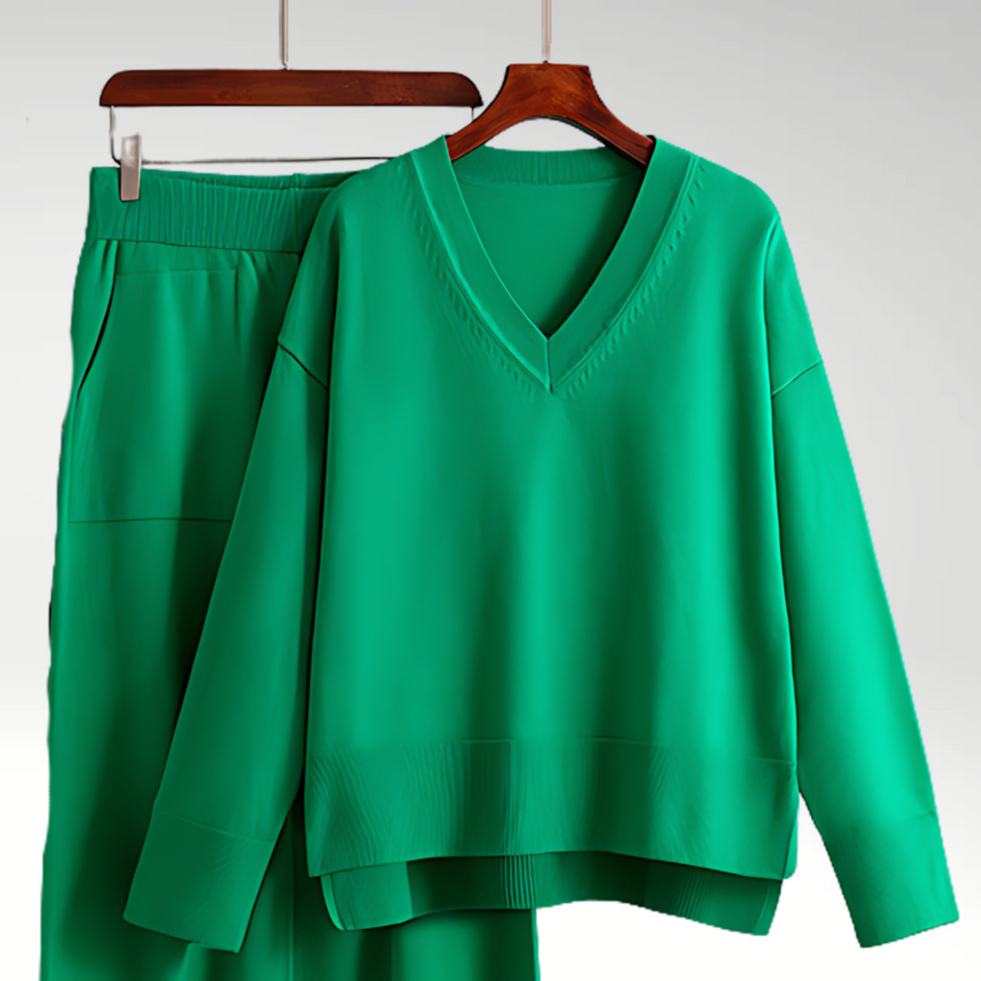 Carol | Two-Piece Set with V-Neck