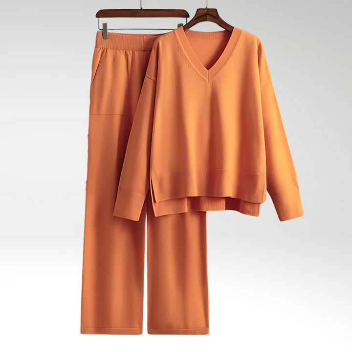 Carol | Two-Piece Set with V-Neck