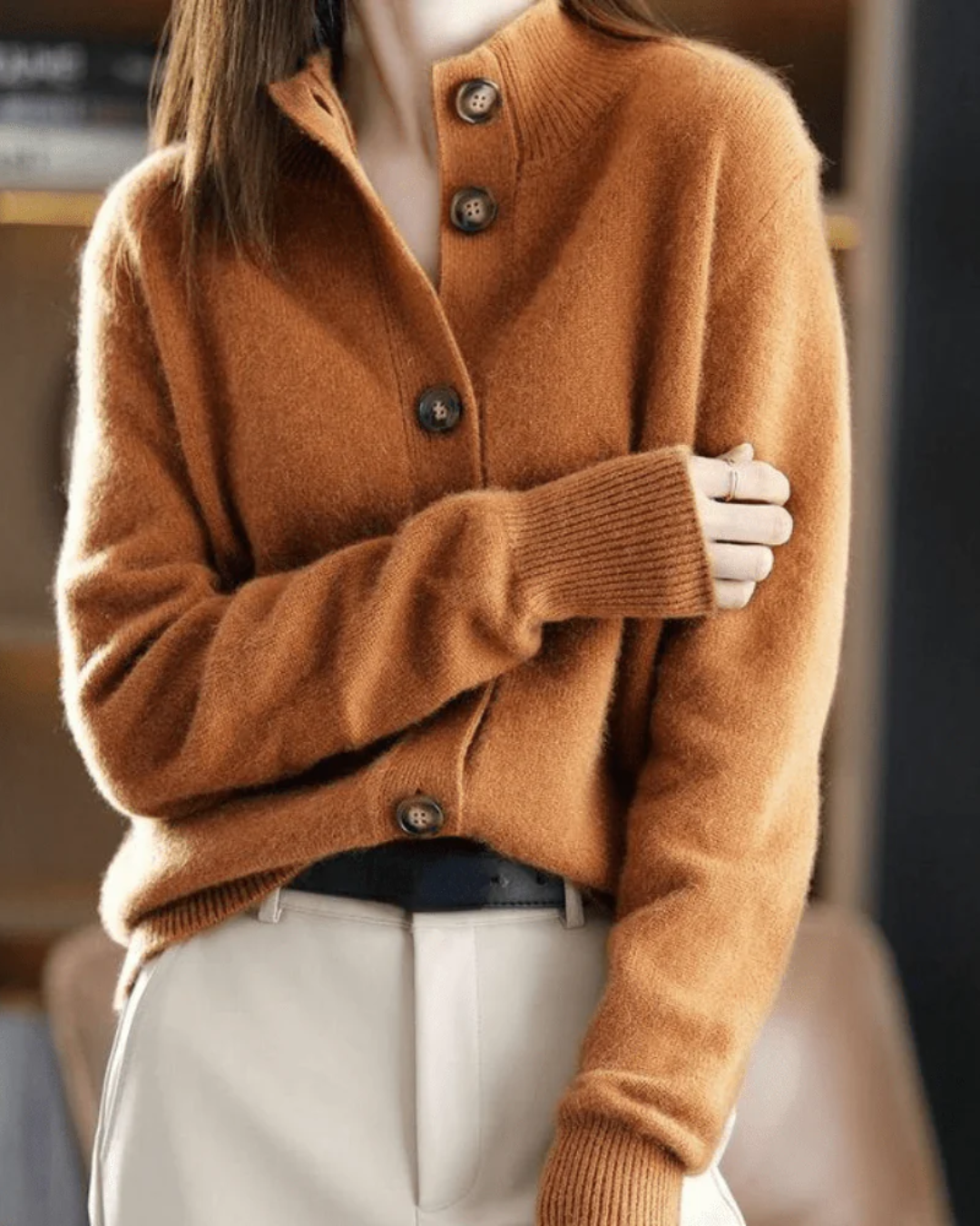 Claire | Cashmere Cardigan with Retro Design