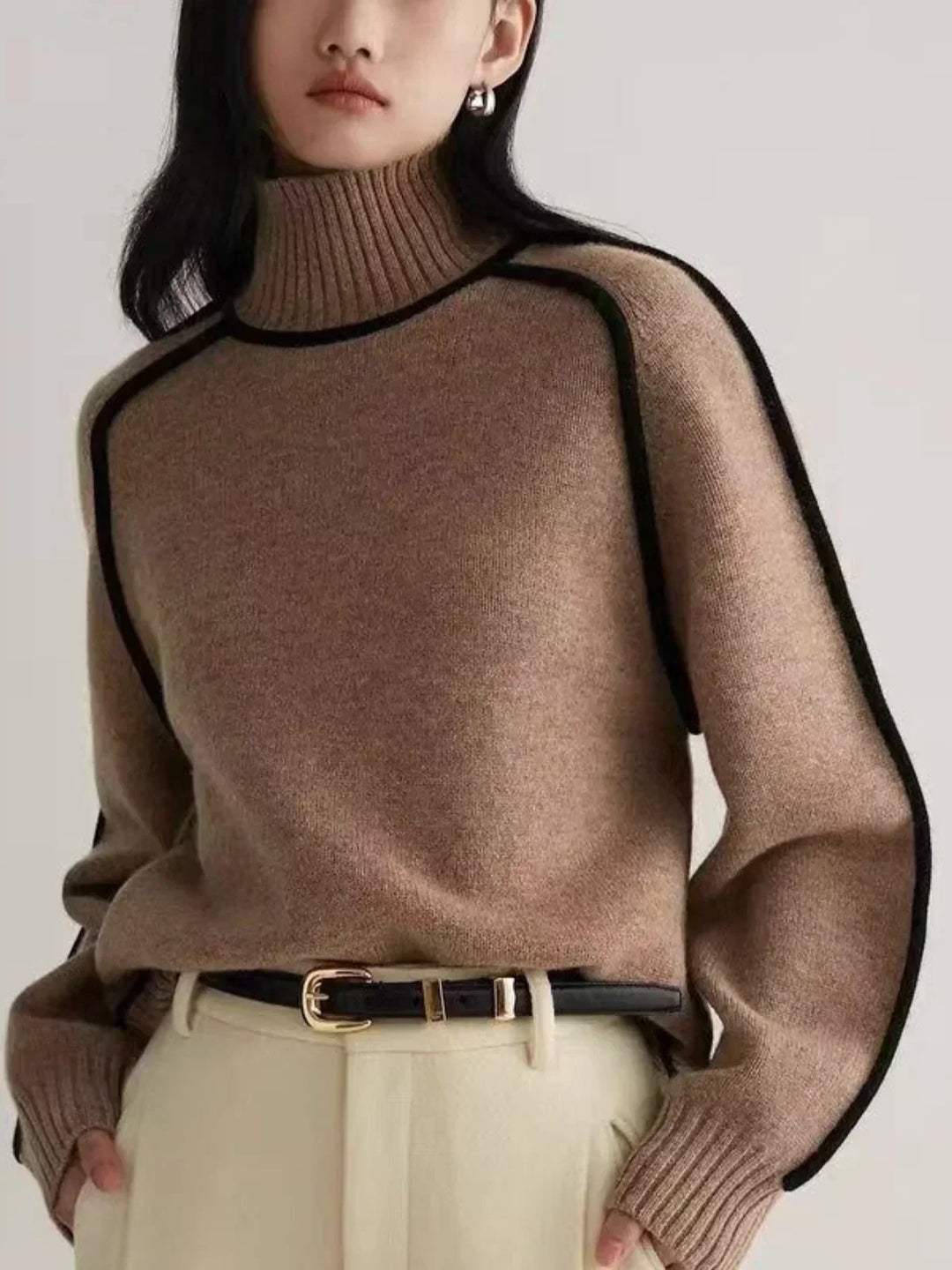 Donna | Turtleneck Sweater with Refined Design