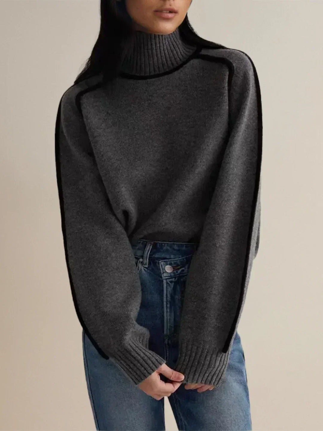 Donna | Turtleneck Sweater with Refined Design
